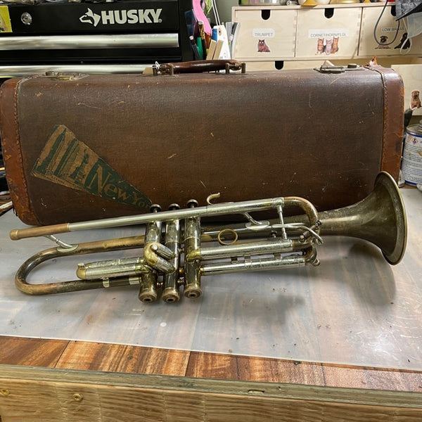What’s on Amanda’s Bench? A 1948 Olds Super Recording Trumpet!