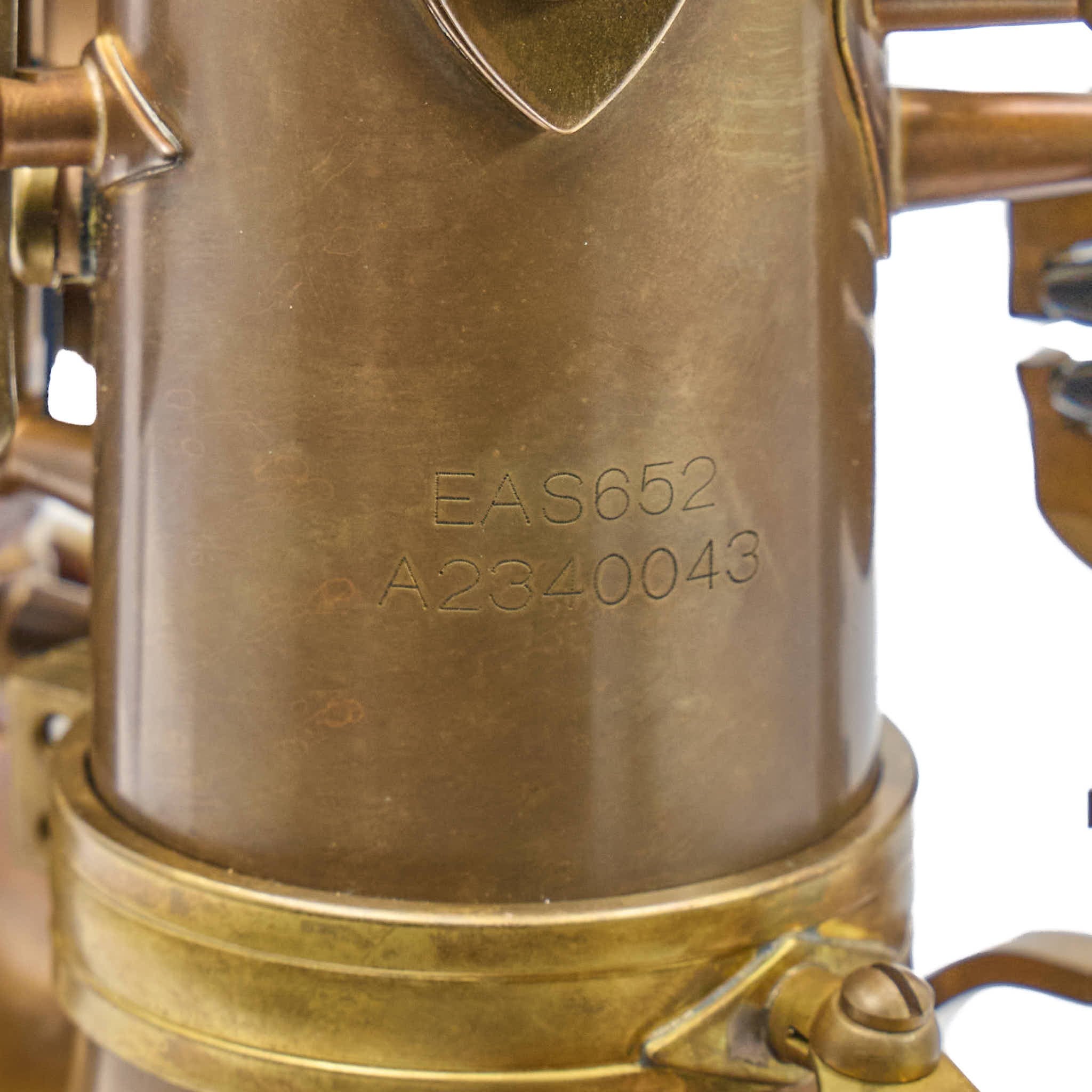 Eastman EAS652 '52nd Street' Professional Alto Saxophone in Unlacquered Brass