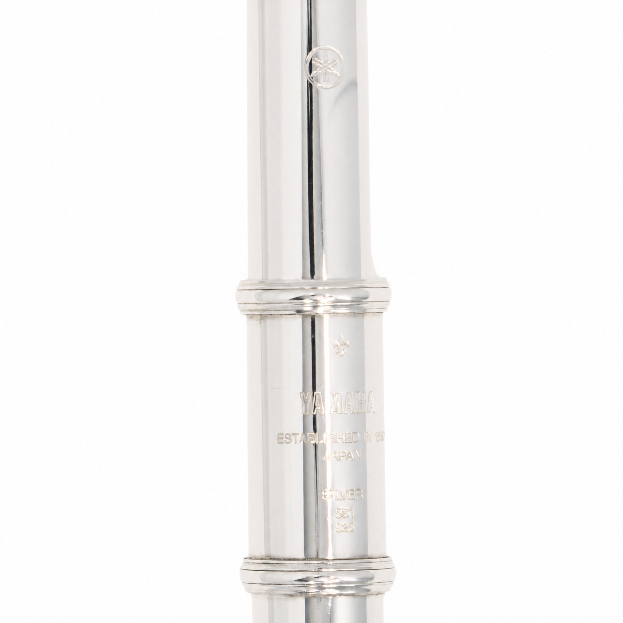 Yamaha YFL-581H Professional Concert Flute in Silver SN 052492