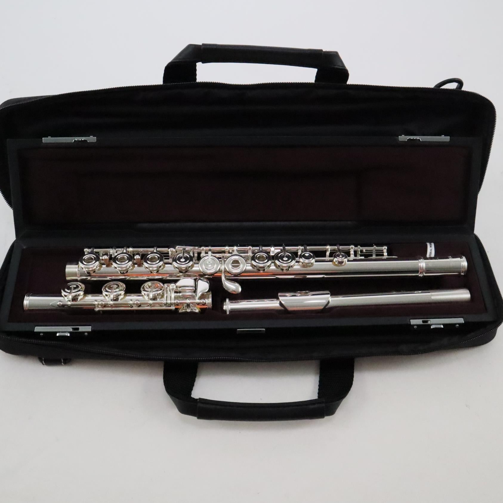 Yamaha Model YFL-462H Intermediate Flute in Solid Silver MINT
