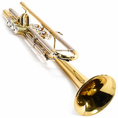 Jupiter XO 1602RL Professional Bb Trumpet in Gold Lacquer with Silver Trim