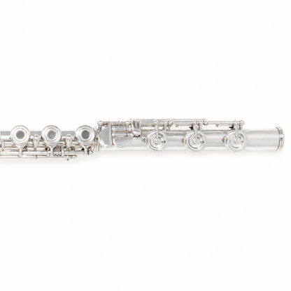 Yamaha YFL-581H Professional Concert Flute in Silver SN 052492