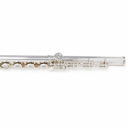 Yamaha YFL-581H Professional Concert Flute in Silver SN 052492