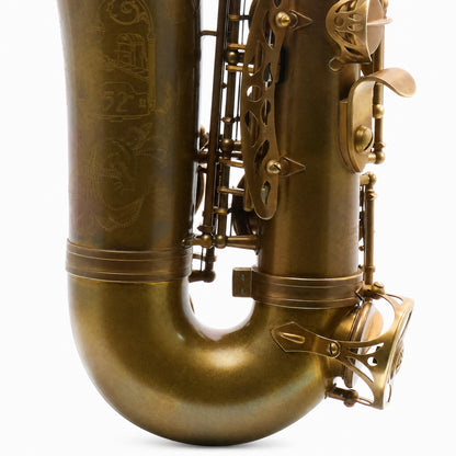 Eastman EAS852 '52nd Street' Professional Alto Saxophone in Aged Unlacquered Brass