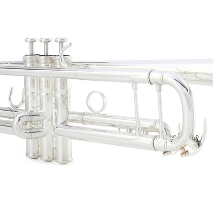Yamaha YTR-8335IIGS 'Xeno' Bb Trumpet with Gold Brass Bell in Silver Plate