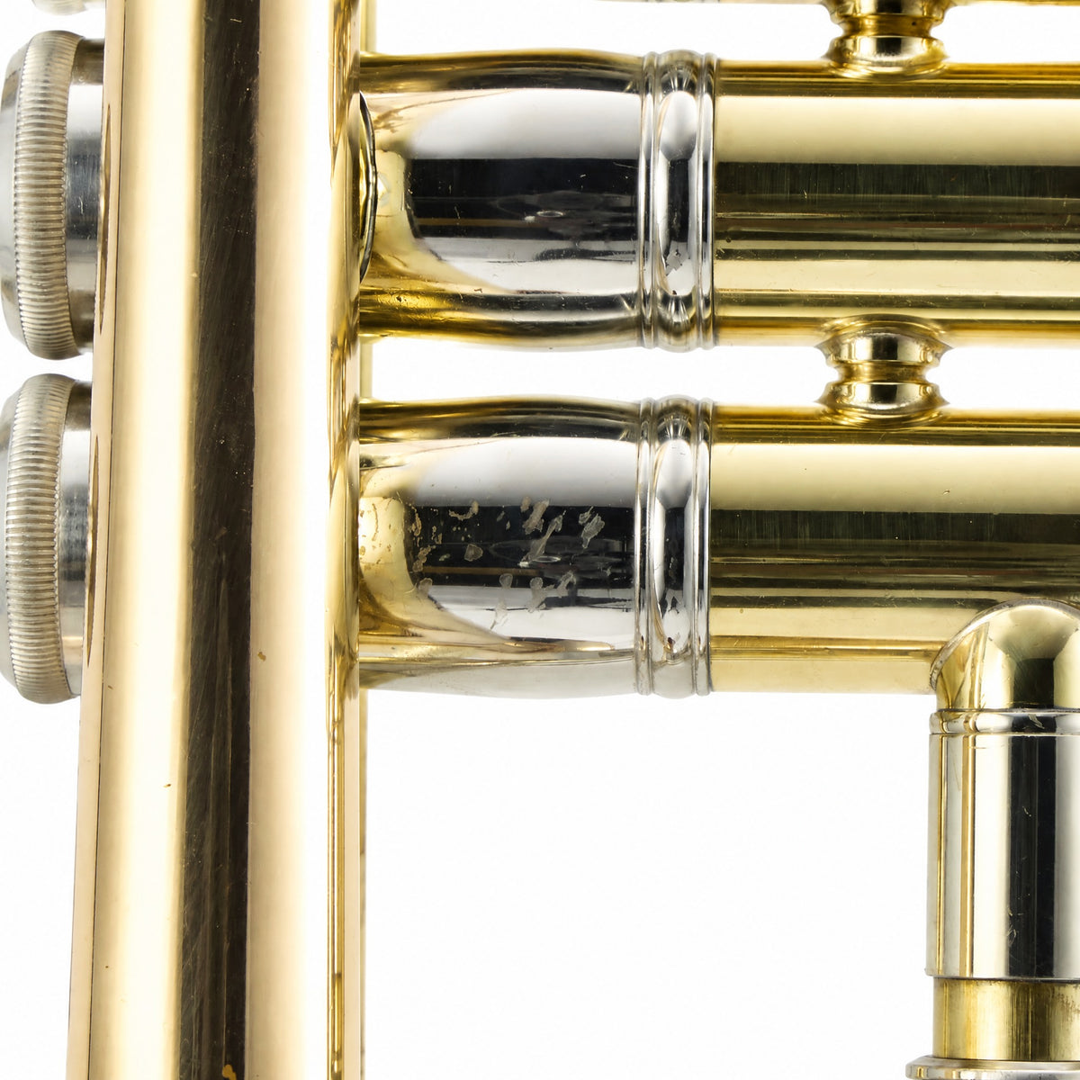Yamaha YTR-6335H Professional Bb Trumpet in Gold Lacquer