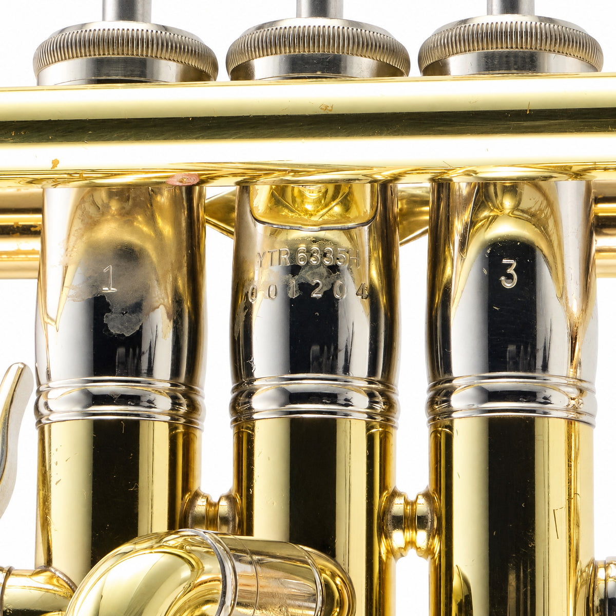 Yamaha YTR-6335H Professional Bb Trumpet in Gold Lacquer