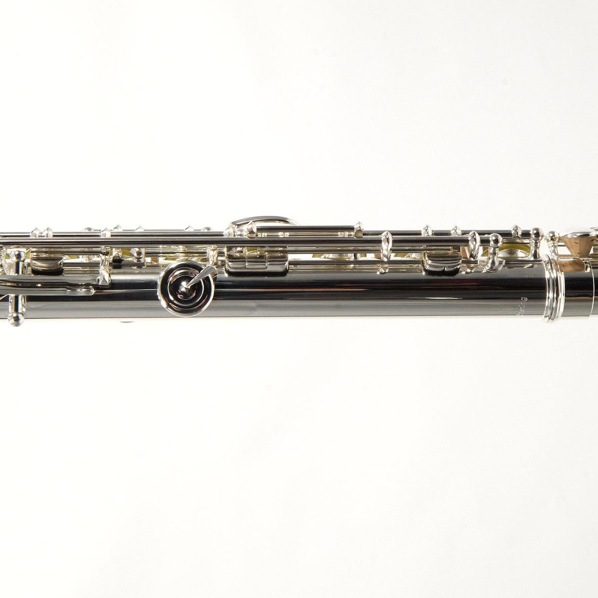 William S. Haynes Q2 OEB 14KR Intermediate Silver Flute with 14K Gold Riser