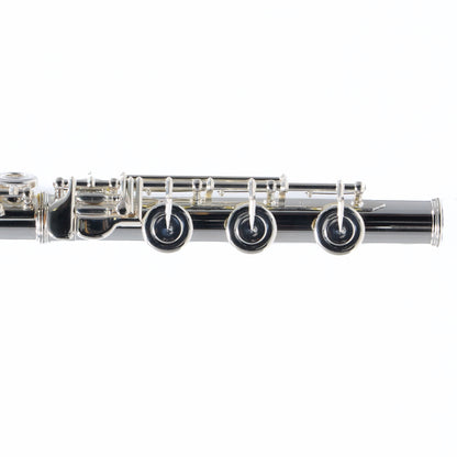 Yamaha Model YFL-462H Intermediate Flute in Solid Silver
