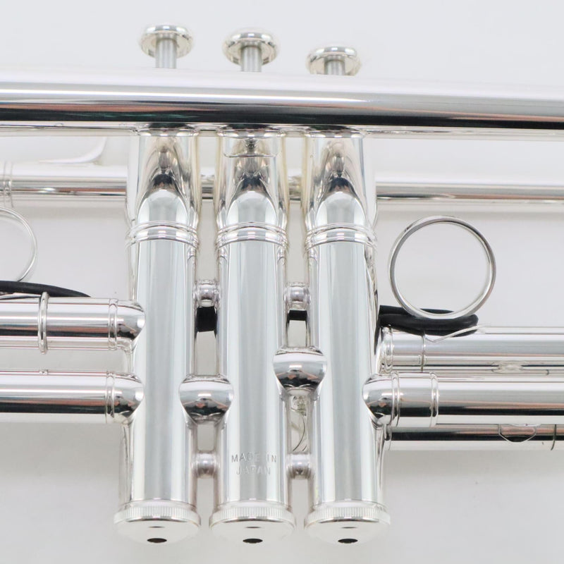 Yamaha Model YTR-8335IIRS 'Xeno' Professional Bb Trumpet MINT CONDITION- for sale at BrassAndWinds.com