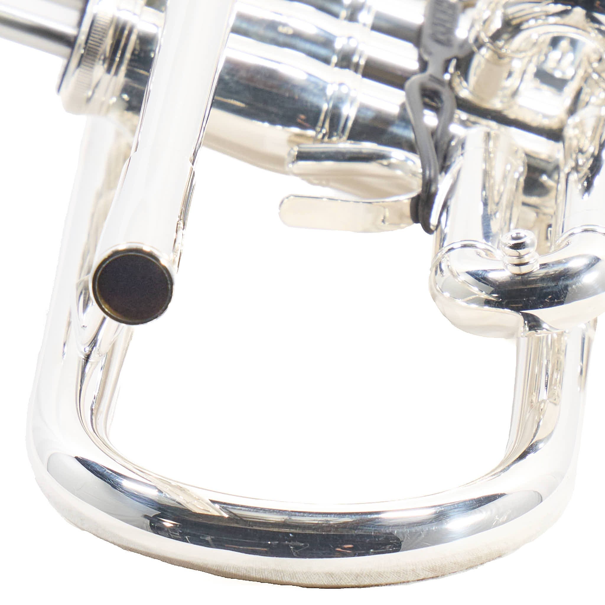 Yamaha YTR-8345IIS 'Xeno' Professional Bb Trumpet in Silver Plate