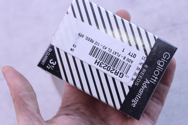 Gigliotti Advantage Bb Clarinet Reeds Strength 3.5, Box of 8- for sale at BrassAndWinds.com